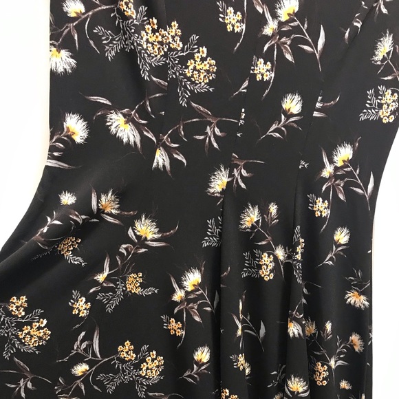 Ditsy floral dress - Picture 2 of 4